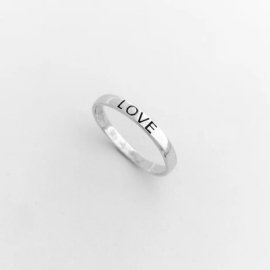 Anel Love em Prata 925