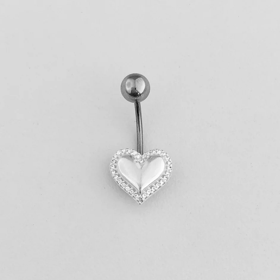 Piercing para Furo de Umbigo Coração com Bordas Cravejadas de Zircônias